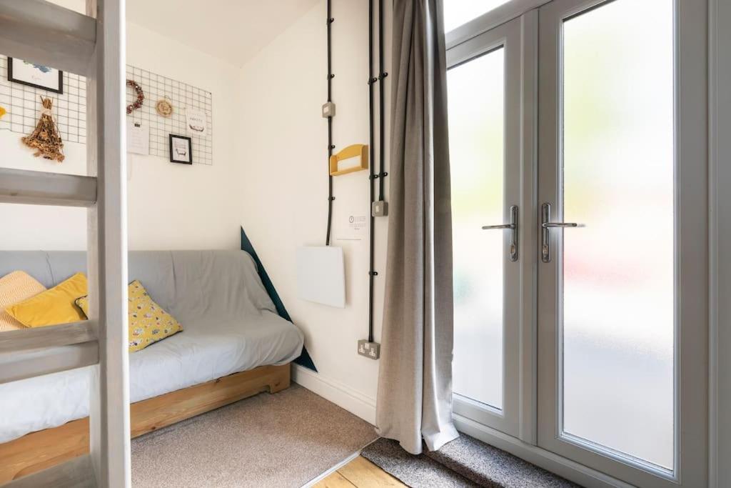 Bethel Nook, A Cosy In The Welsh Valleys *