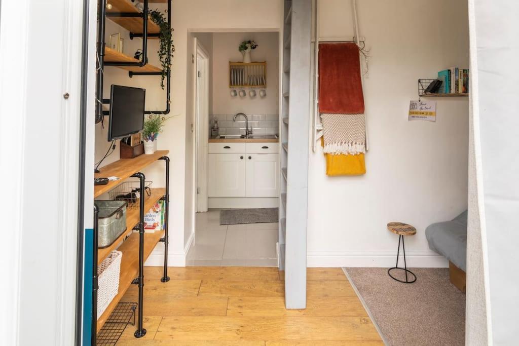 Bethel Nook, A Cosy In The Welsh Valleys Hirwaun