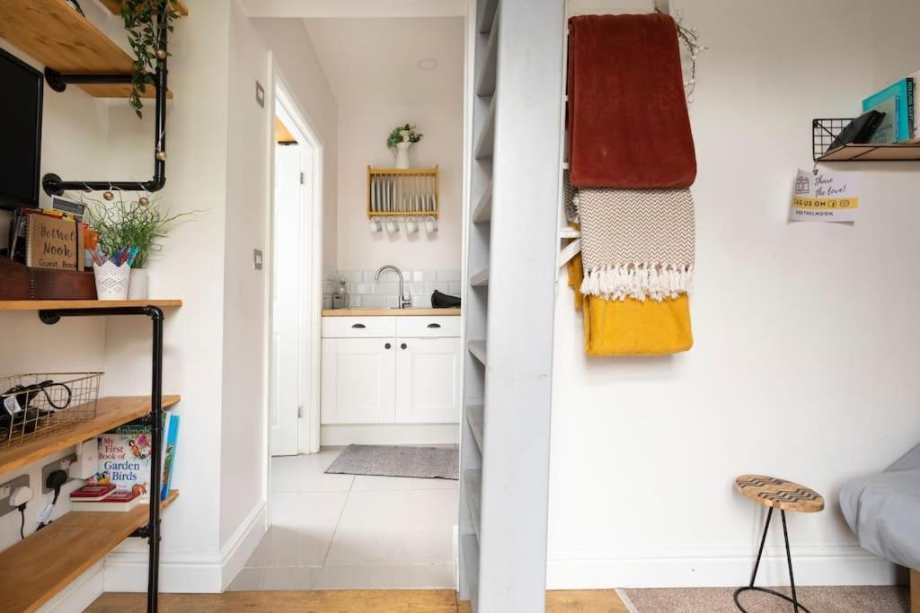 Bethel Nook, A Cosy In The Welsh Valleys * Hirwaun