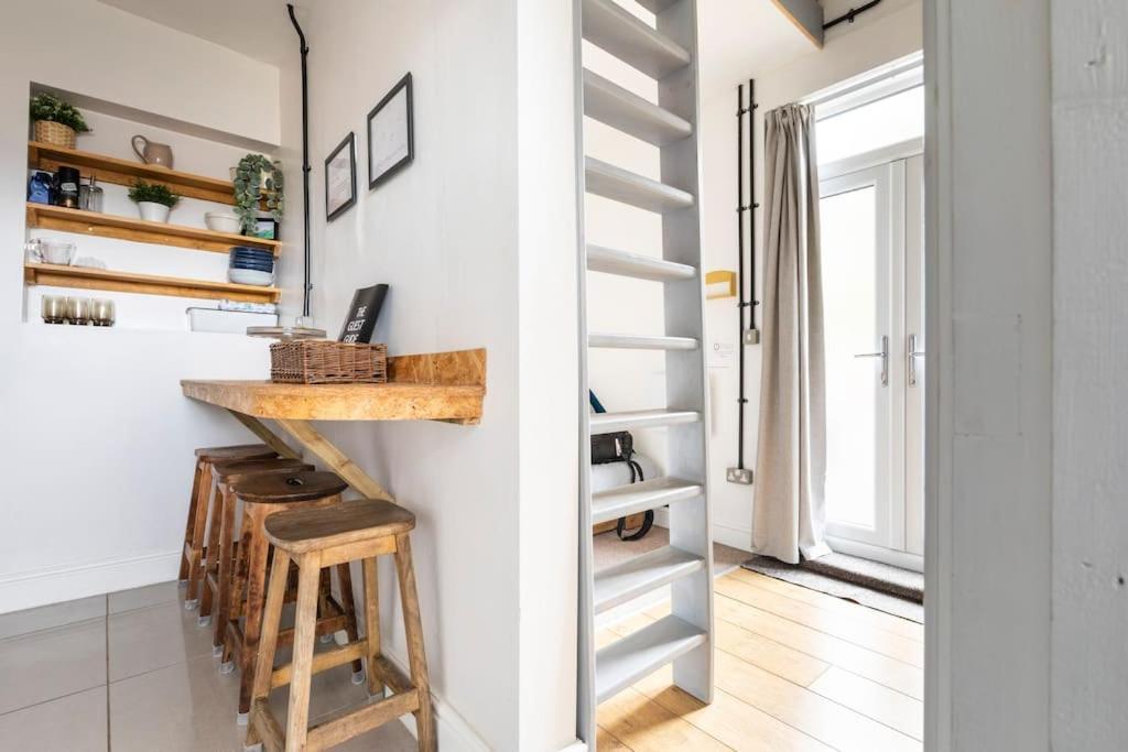 Bethel Nook, A Cosy In The Welsh Valleys Hirwaun